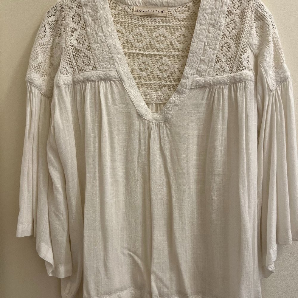 LoveStitch Size M Cream Lacey 3/4 Length Sleeve Gauze Top
